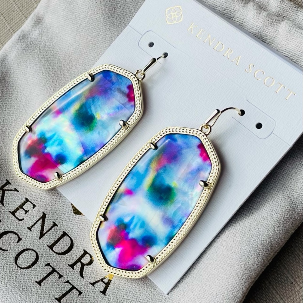 ❌SOLD❌ Kendra Scott Danielle Tie Dye Earrings